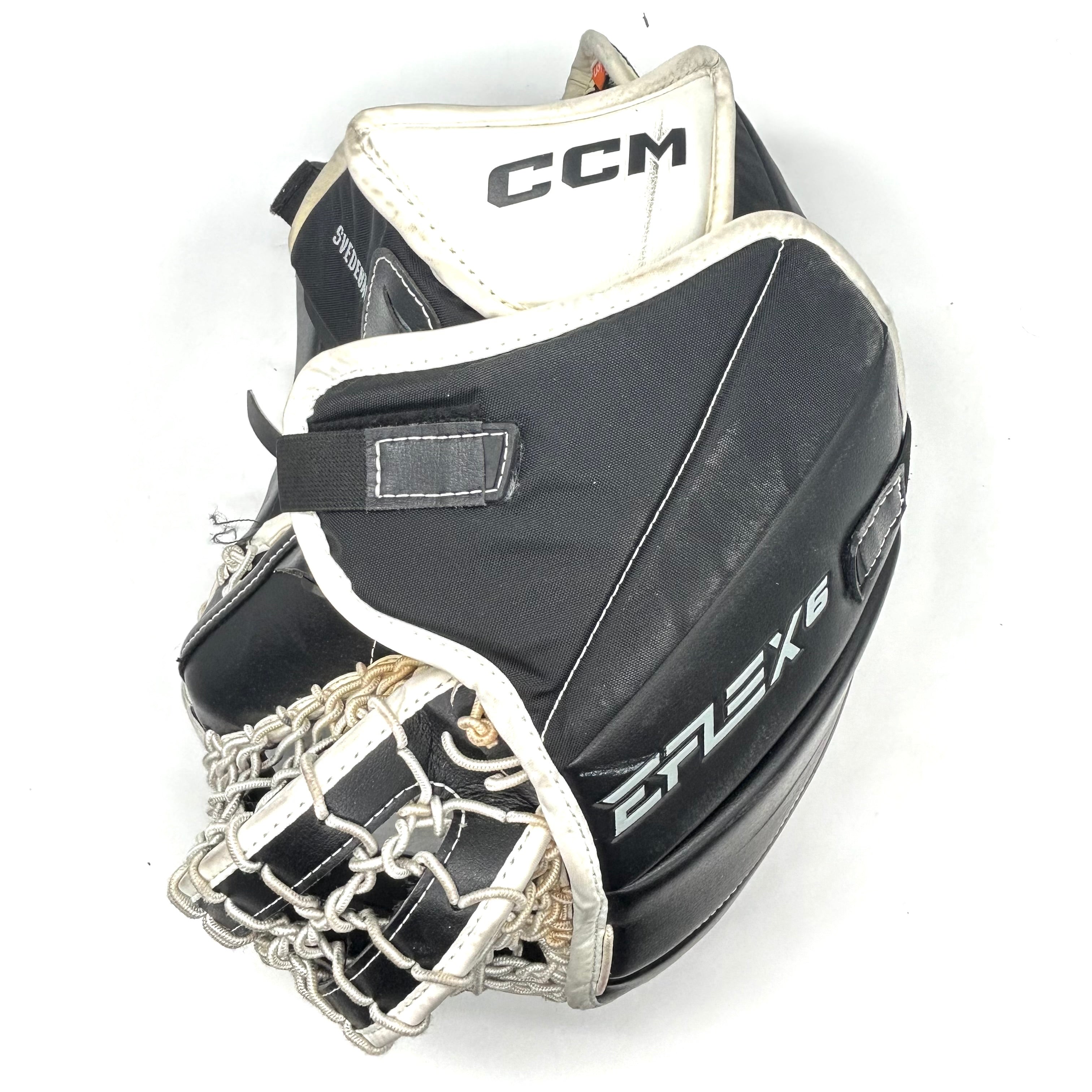 CCM Extreme Flex 6 - Used Pro Stock Goalie Glove (White/Black) #2